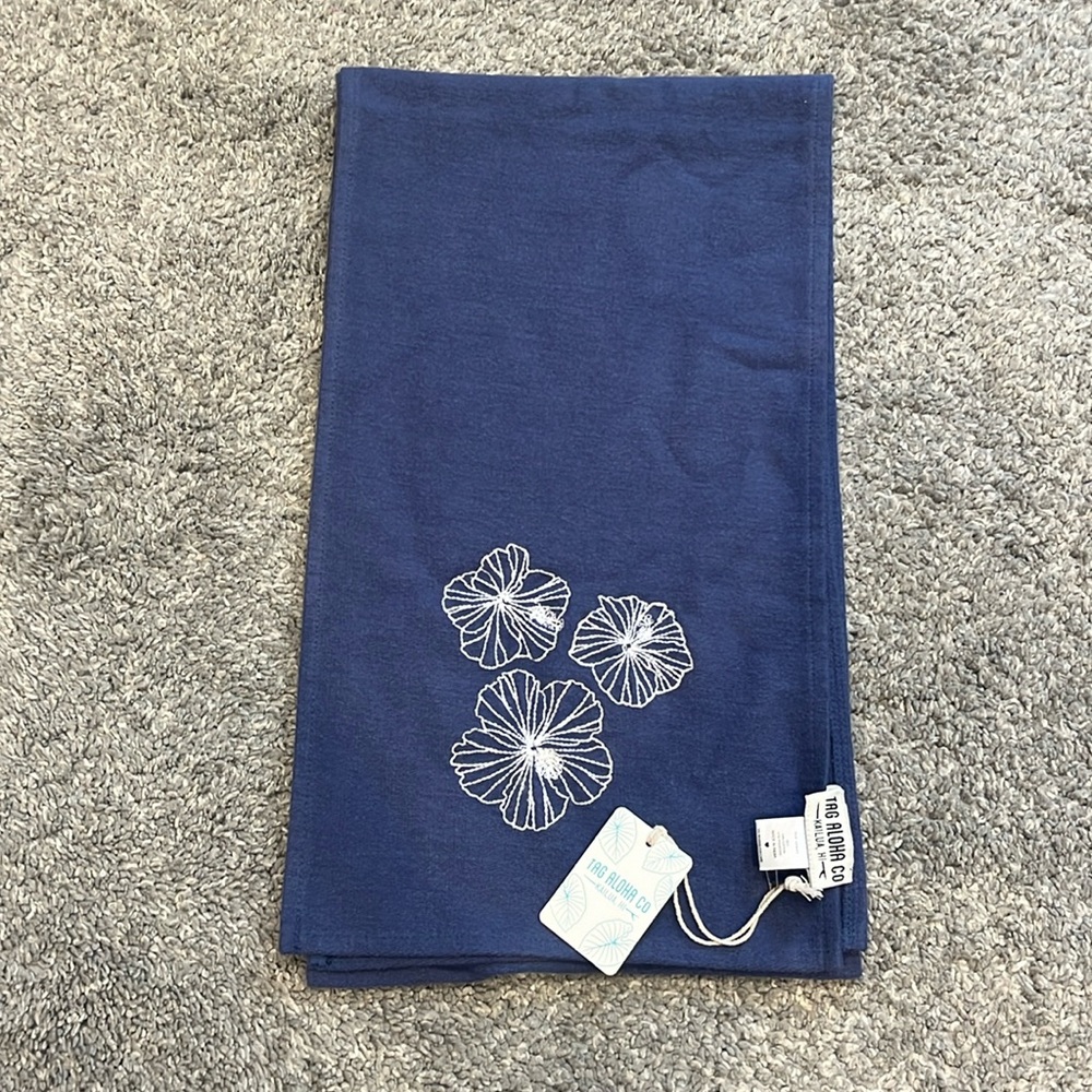 Tag Aloha Co. | NWT Hibiscus Embroidered Scarf - Picture 2 of 6